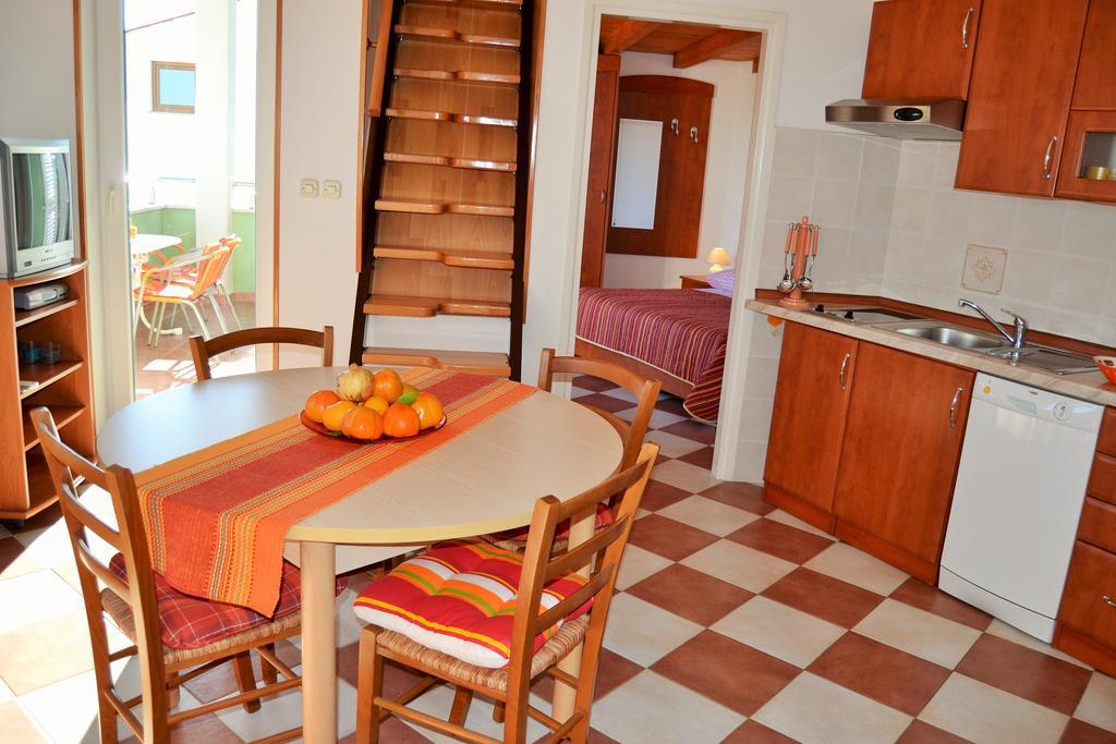 Apartments Green Village プレマントゥーラ 部屋 写真