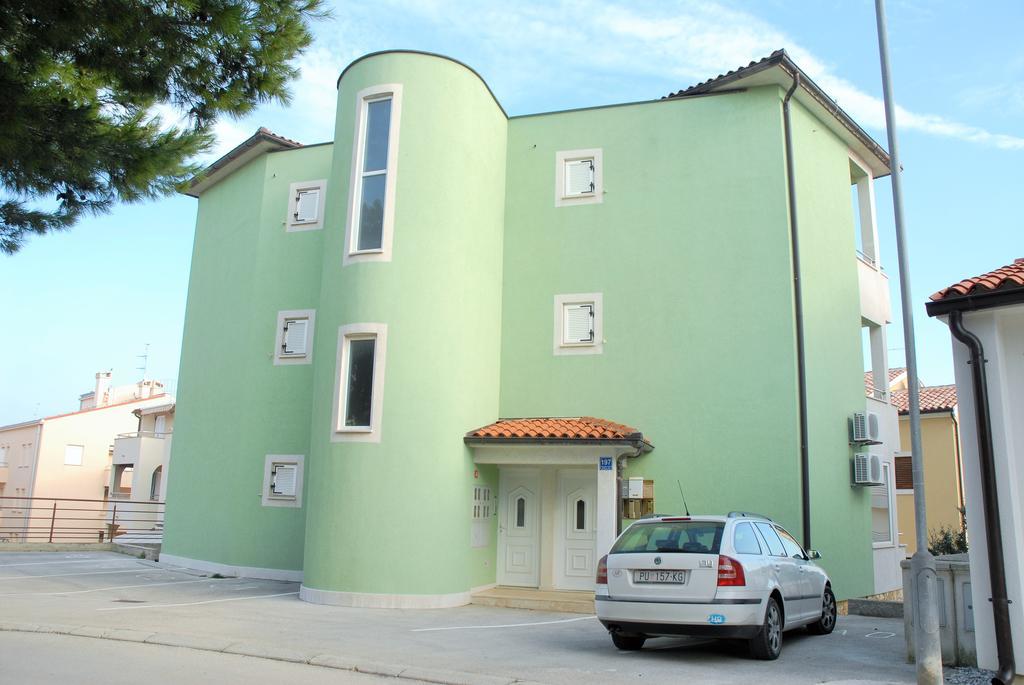 Apartments Green Village プレマントゥーラ エクステリア 写真